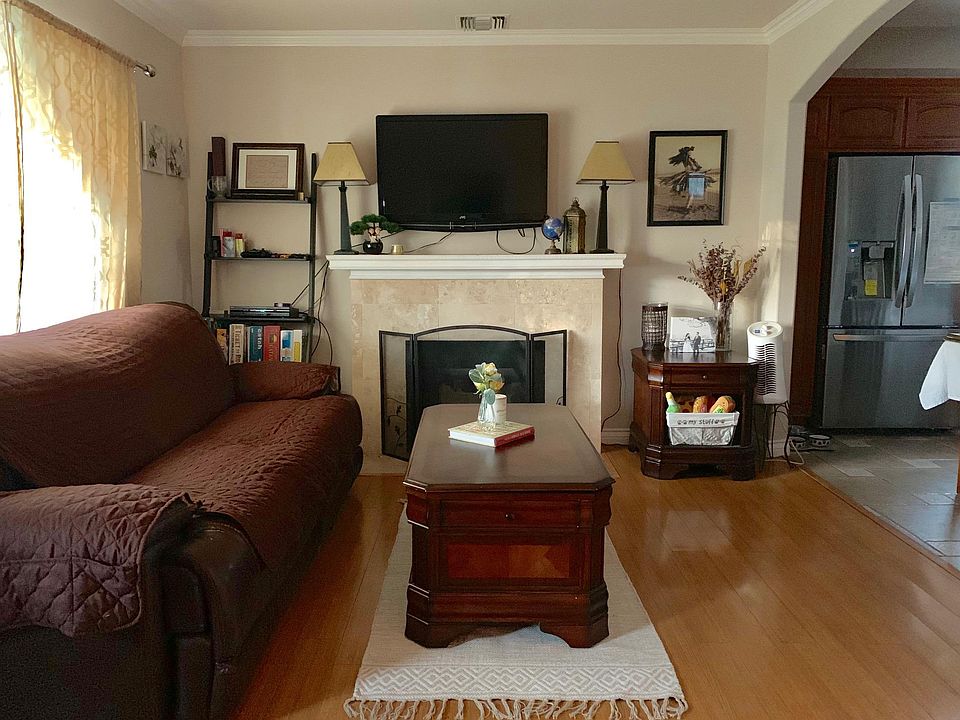 1st image of 446 Lola Ave