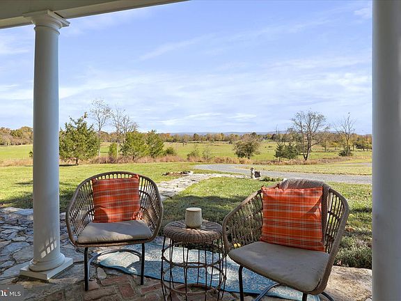 2nd image of 1344 Old Winchester Rd