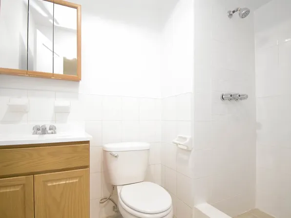 2333 Loring Place North image 6 of 8