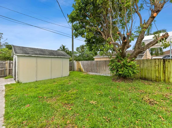 5725 Basil Drive, West Palm Beach, FL 33415