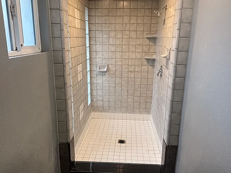 395 Umbarger Rd #6 — Photo 14