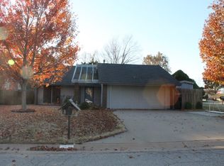 2826 Haystack Ln, Enid, OK 73703