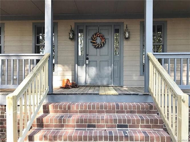 1st image of 24912 Elmwood Dr