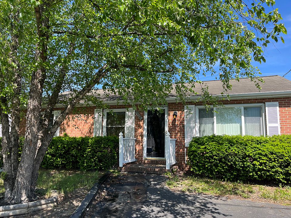 1st image of 114 Green Park Ct