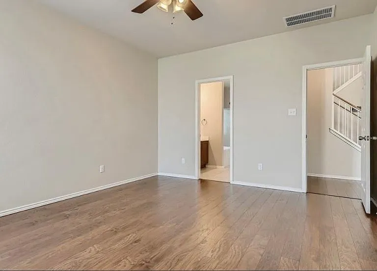 301 Comal Run — Photo 11