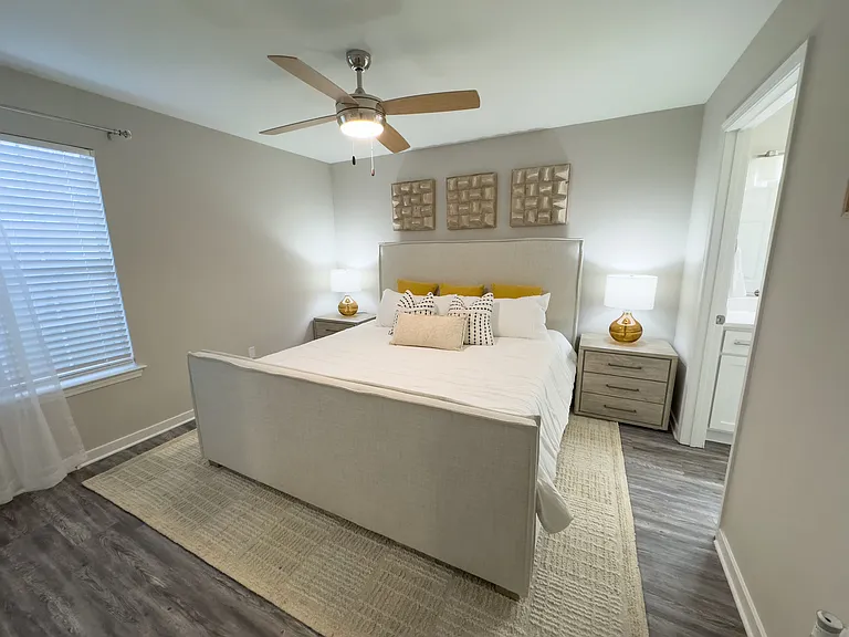 Twin Oaks — Photo 11