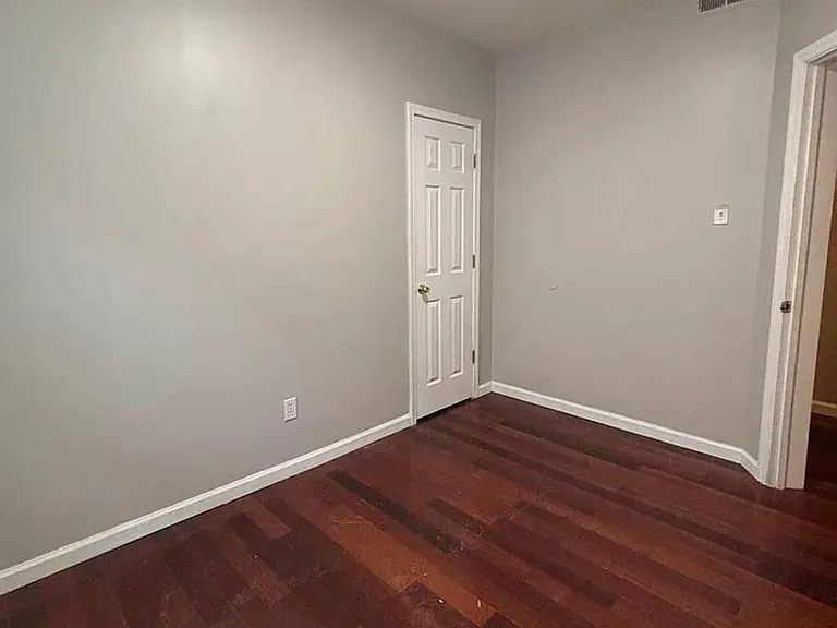 3637 Chippewa St #2E — Photo 5