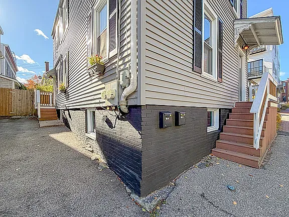 20 Tate St #1 — Photo 46