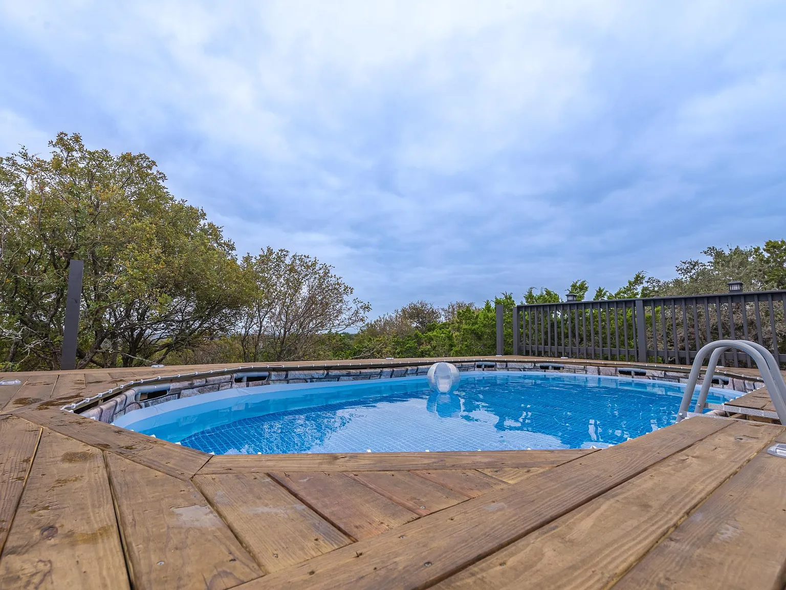15930 Purple Sage Rd — Photo 2