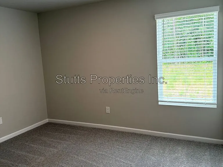 4137 Hudson Ct — Photo 8