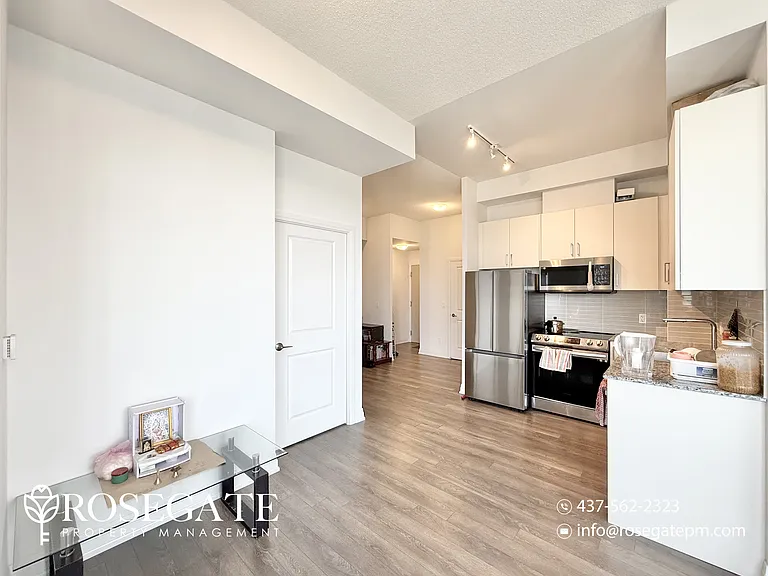 20 Meadowglen Pl #2609 — Photo 6