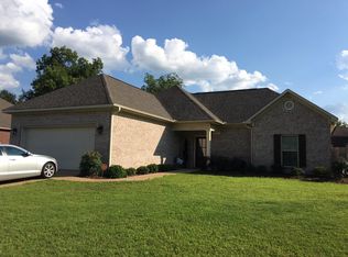 107 Rose Perkins Evans Dr, Starkville, MS 39759