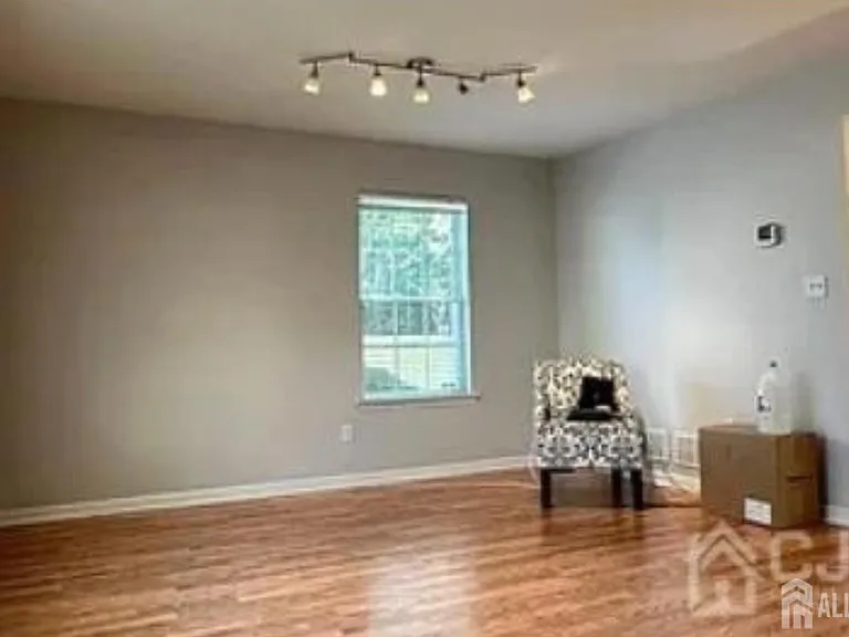 36B-36 Henry St #B — Photo 4