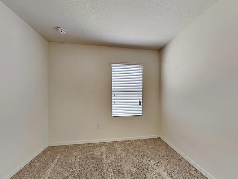 320 Aberdeen Dr — Photo 16