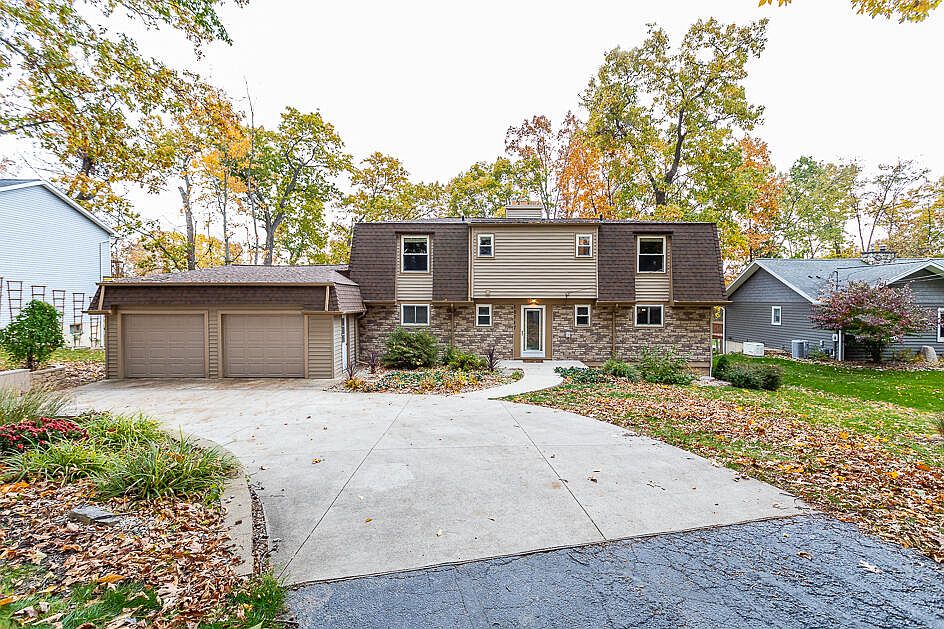 1st image of 10717 Woodbrook Dr