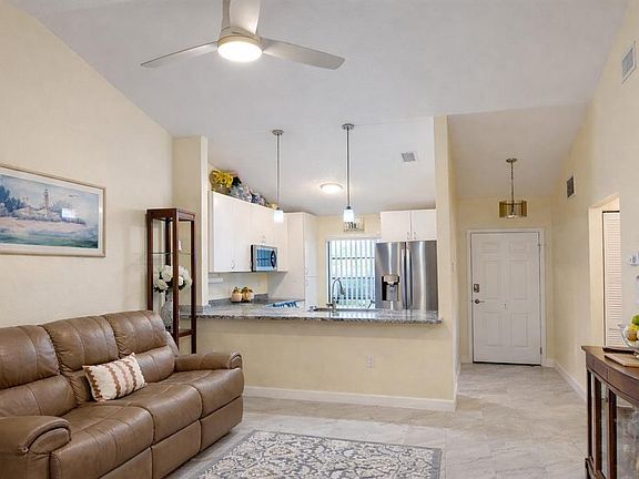 5th image of 26267 Northern Cross Rd APT 11