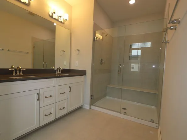 3104 Cathedral Comb Dr #240, Apex, NC 27502