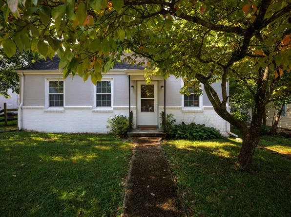 1322 Chesapeake St, Charlottesville, VA 22902