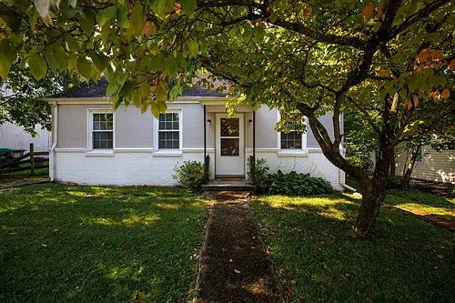 1322 Chesapeake St Photo 1