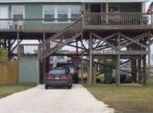 202 Seashell Dr, Surfside Beach, TX 77541