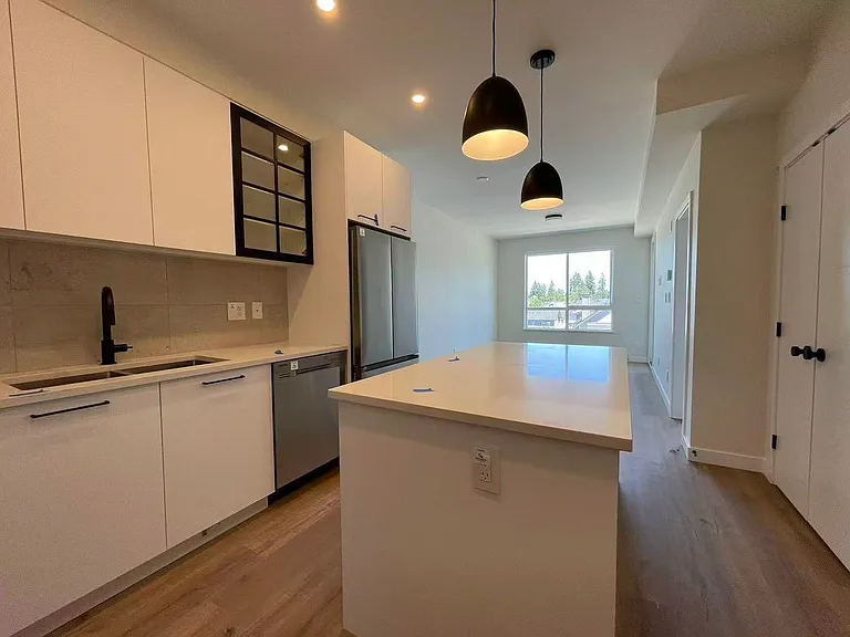 8117 200a St — Photo 10
