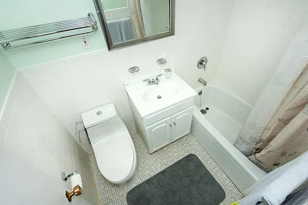 Rented by Noble Realty | media 16