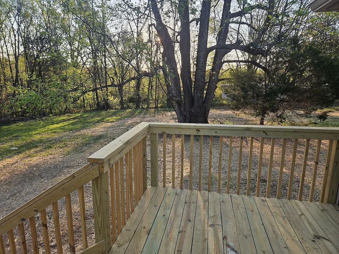 3 bed, 1100 sqft, $1,650 — Photo 4
