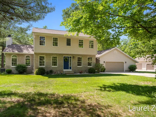 3909 Jay Rd, Whitehall, MI 49461