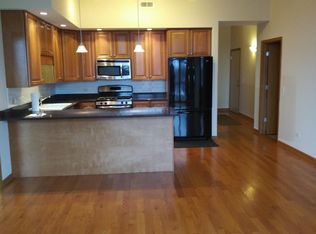 5761 W Higgins Ave #4G, Chicago, IL 60630