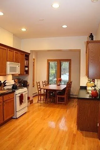 1022 Greenleaf St #2 — Photo 6