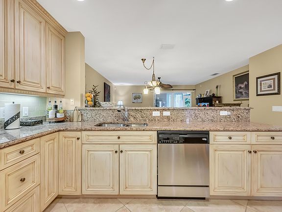 4th image of 2078 SE Wild Meadow Circle