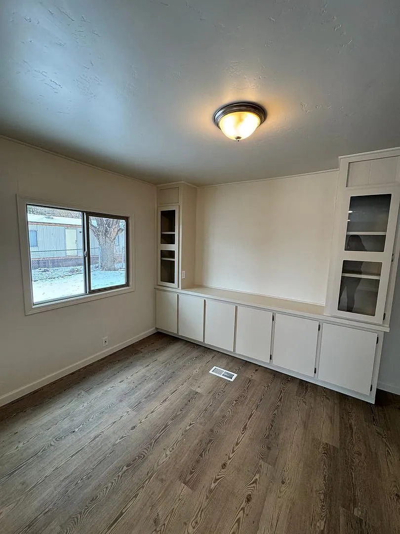 Newly renovated 1.5 years ago, 3 bed 2 bath — Photo 3