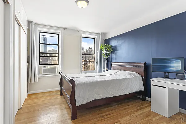 Rented by Halstead Real Estate | media 32