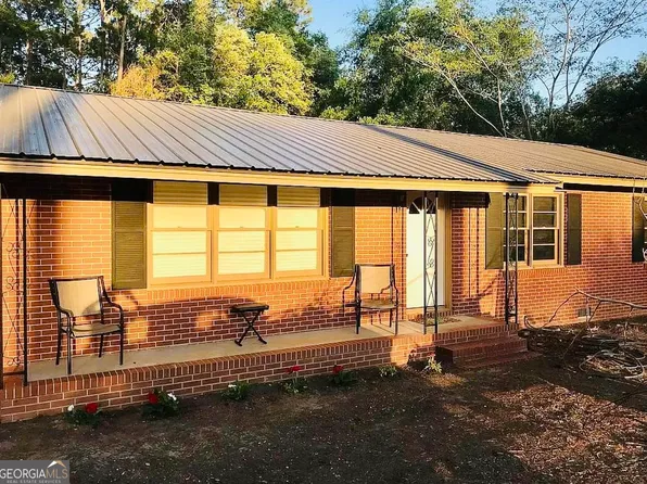 1415 Locust Ln, Eastman, GA 31023