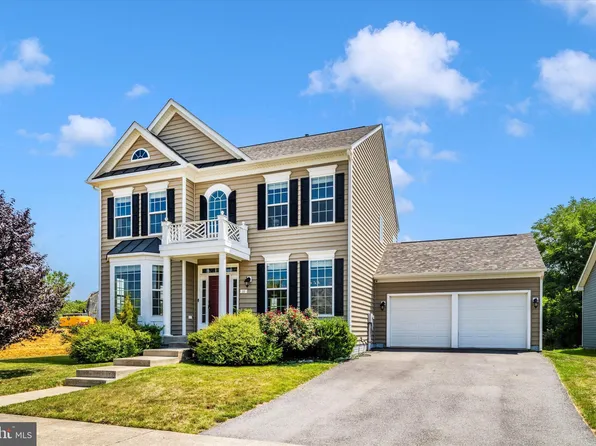 11 Butler St, Charles Town, WV 25414