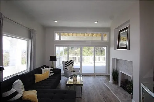 4 Bedroom with Amazing Views of the City of Pittsburgh at Pittsburgh, PA — Photo 3