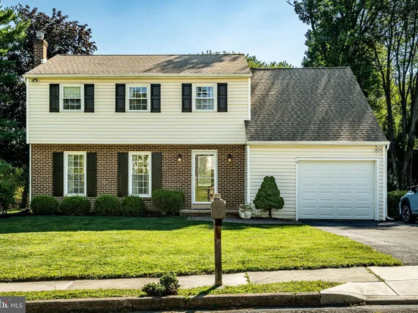 1 Goshorn Dr, Malvern, PA 19355