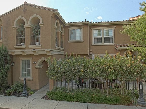 4th image of 3405 Vittoria Pl Unit 2