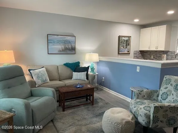 201 Saint Lucie Ln APT 304, Cocoa Beach, FL 32931