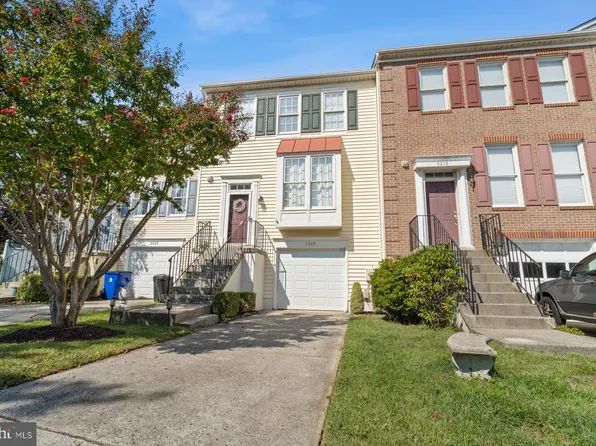 5220 Bamburg Ct, Frederick, MD 21703