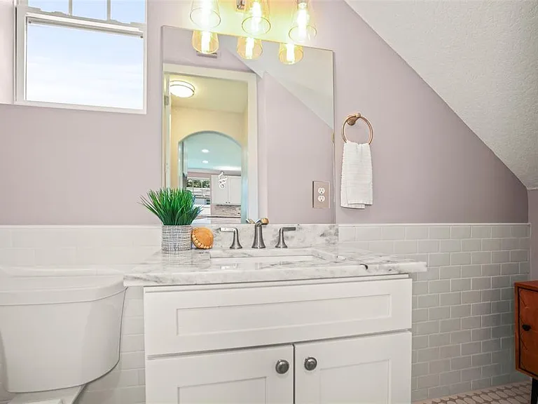 3259 Emerson Ave S — Photo 8