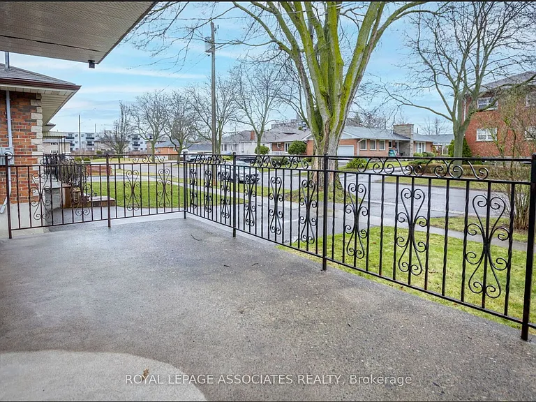 203 Cromwell Ave #MAIN — Photo 2