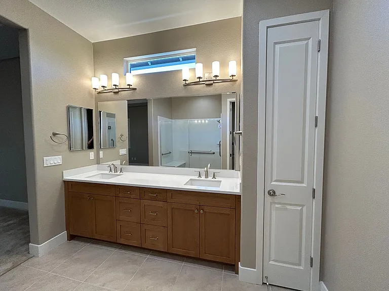2130 Red Oak Dr — Photo 11