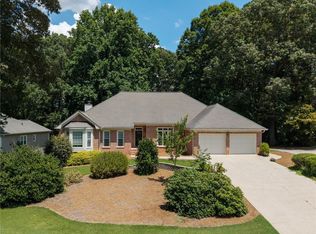 5195 Overbend Trl, Suwanee, GA 30024