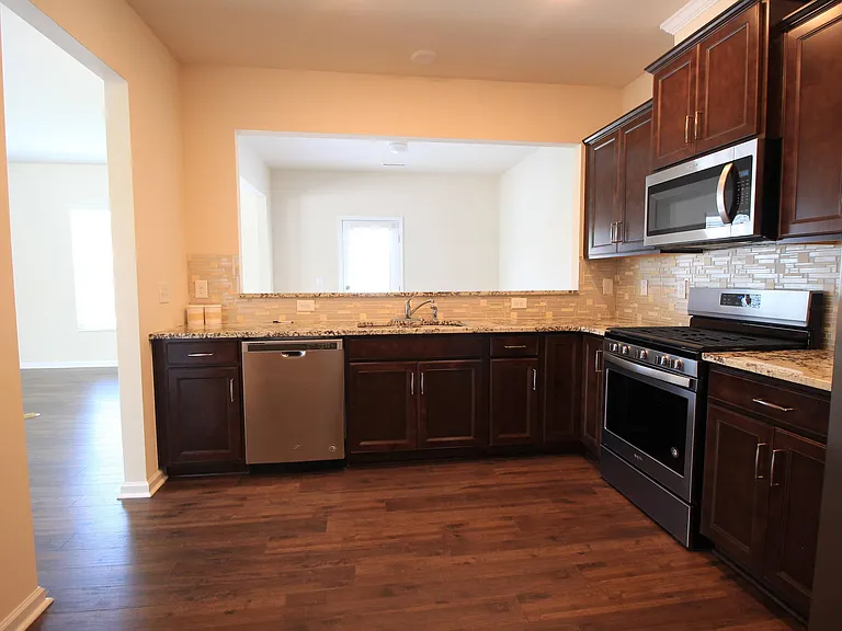 1212 Nightshade Dr — Photo 6