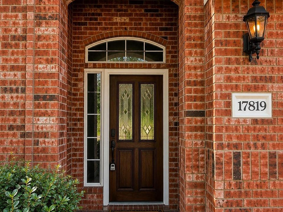 1st image of 17819 Serene Shore Dr