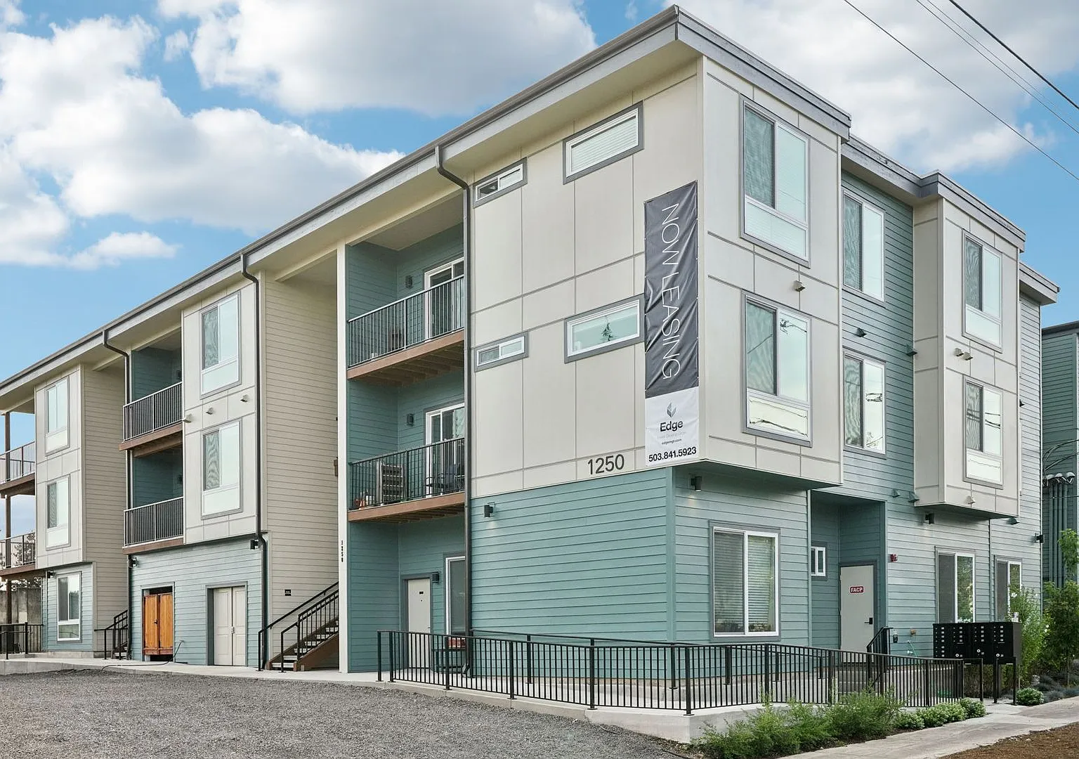 River Park Apartments — Photo 1