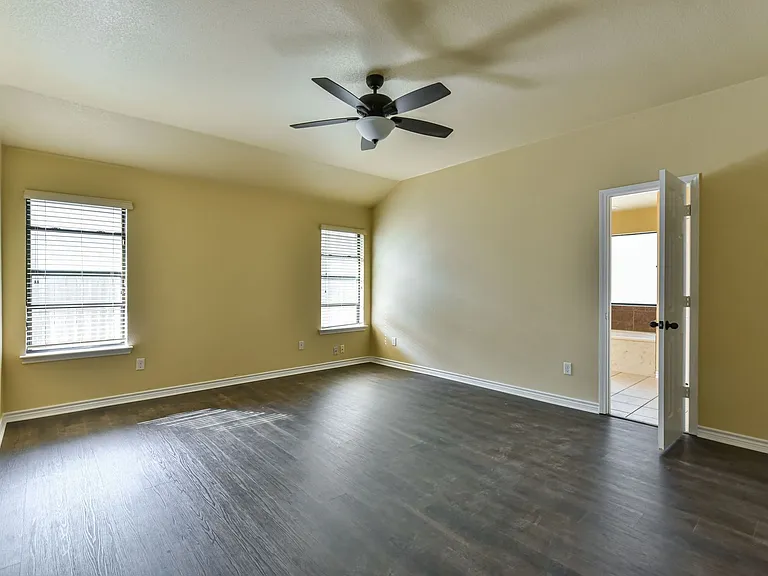 6905 Deorsam Loop — Photo 18