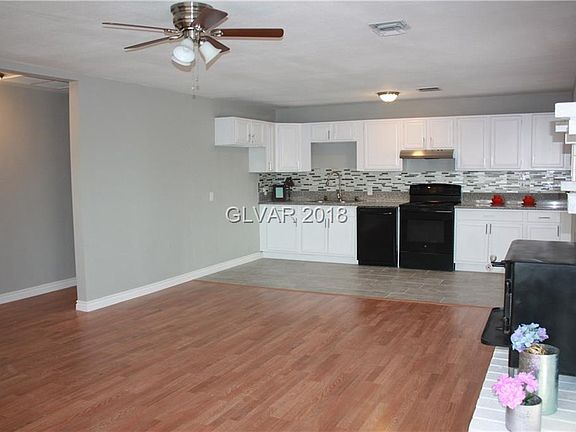3rd image of 2025 E Ogden Ave