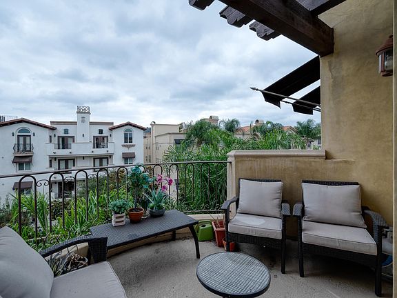5th image of 12021 Guerin St Penthouse 8